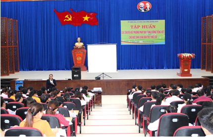 Sở giáo dục và Đào tạo tỉnh Quảng Ngãi mở lớp tập huấn các chuyên đề về tăng cường tiếng việt cho học sinh vùng Dân tộc thiểu số tại huyện Ba Tơ