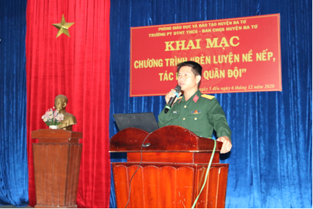 Trường Phổ thông Dân tộc nội trú THCS Ba Tơ tổ chức chương trình rèn luyện nề nếp tác phong Quân đội