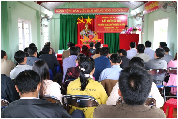 Xã Ba Khâm tổ chức Lễ công bố, phát hành cuốn sách lịch sử Đảng bộ xã giai đoạn 1930 -2015