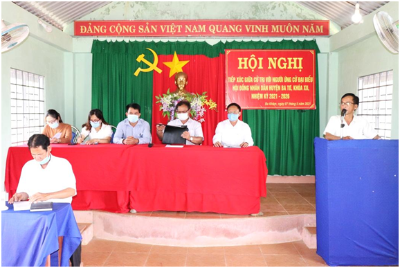 Ứng cử viên đại biểu HĐND huyện tiếp xúc cử tri tại xã Ba Khâm