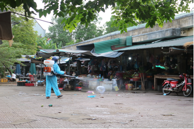 Phong tỏa khu vực chợ thị trấn Ba Tơ do có ca nghi nhiểm Covid-19