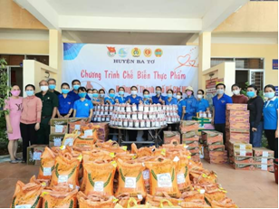 Huyện Ba Tơ đã tổ chức chương trình chế biến thực phẩm hướng về Thành phố Hồ Chí Minh