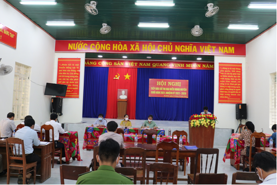 Tổ đại biểu số 4 HĐND huyện tiếp xúc với cử tri 2 xã Ba Giang và Ba Dinh