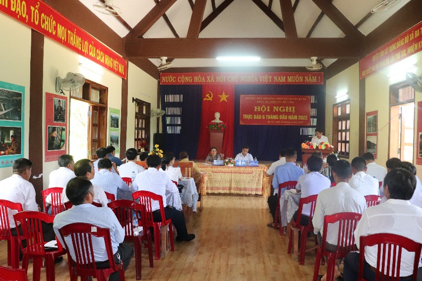 Thường trực Hội đồng nhân dân huyện Ba Tơ khóa XII, nhiệm kỳ 2021-2026 tổ chức hội nghị trực báo 6 tháng đầu năm 2022
