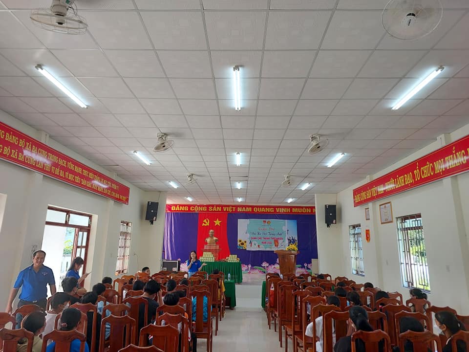 Hội Đồng đội huyện Ba Tơ tổ chức sinh hoạt hè cho các em thiếu nhi xã Ba Cung và xã Ba Dinh
