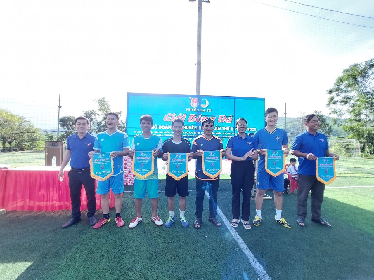Đoàn huyện Ba Tơ khai mạc giải bóng đá cán bộ Đoàn, Hội năm 2022