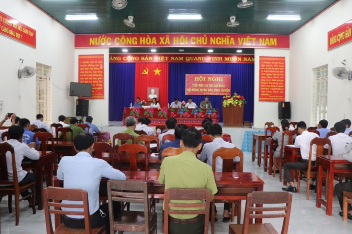 Đại biểu HĐND tỉnh, huyện tiếp xúc cử tri xã Ba Dinh và Ba Giang