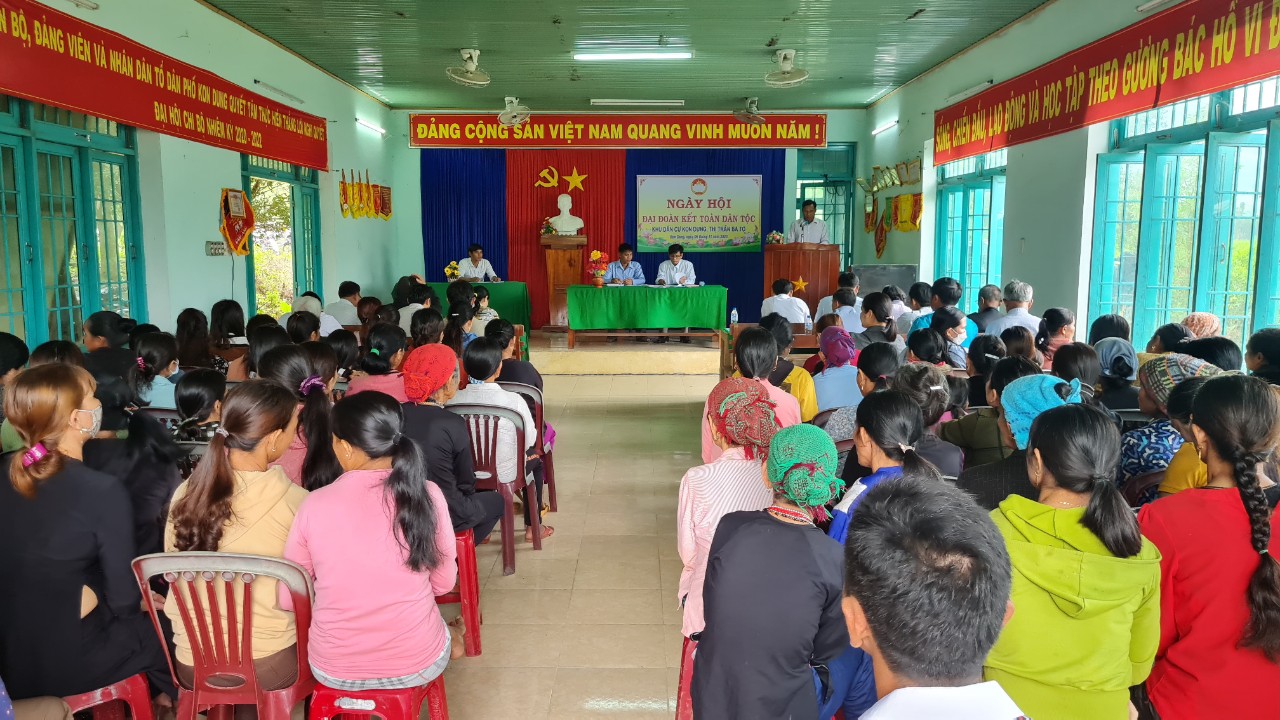 Ngày hội đại đoàn kết toàn dân tộc khu dân cư Tổ dân phố Kon Dung, thị trấn Ba Tơ