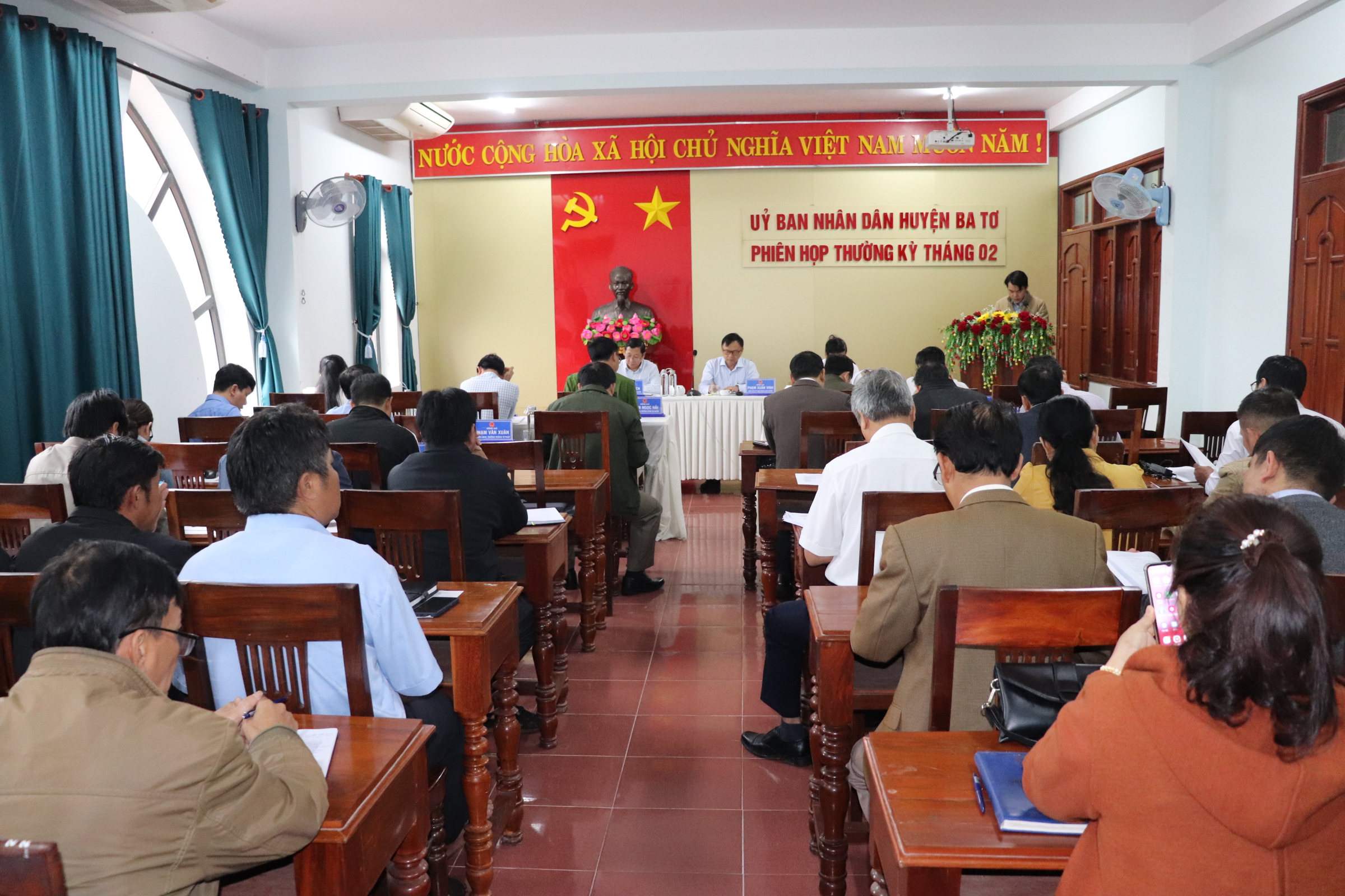 UBND huyện tổ chức Phiên họp Thường kỳ tháng 2 triển khai nhiệm vụ tháng 3/2023