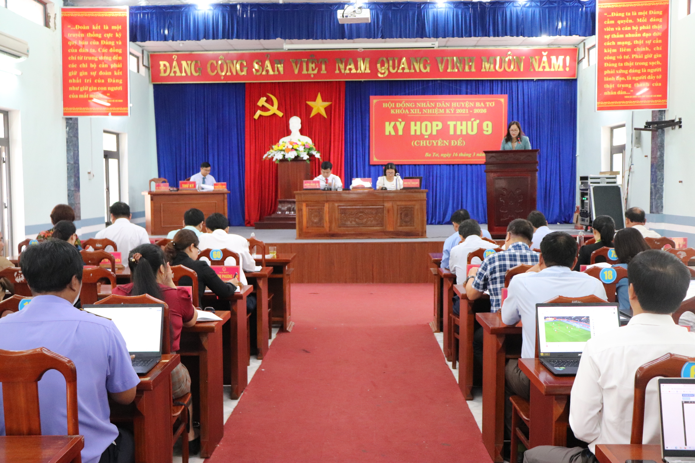 Hội đồng nhân dân huyện Ba Tơ tố chức Kỳ họp thứ 9