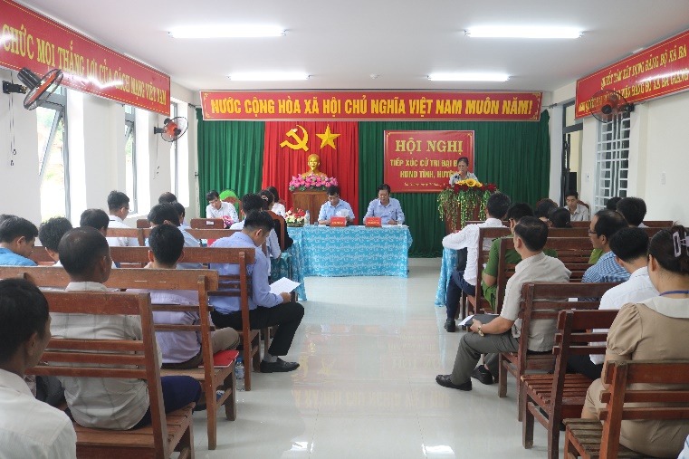 Đại biểu Hội đồng nhân dân tỉnh, huyện tiếp xúc cử tri xã Ba Giang và Ba Dinh