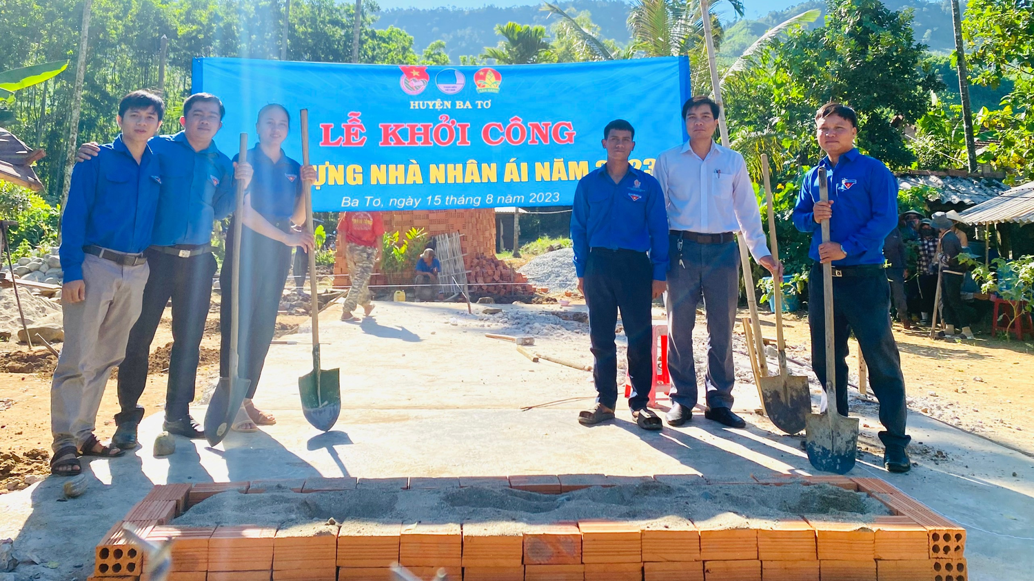Huyện Đoàn – Hội Liên hiệp Thanh niên Việt Nam huyện – Hội đồng Đội huyện tổ chức khởi công xây dựng nhà nhân ái năm 2023