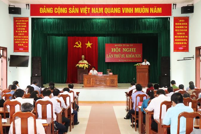 Huyện ủy Ba Tơ tổ chức Hội nghị lần thứ 27, khóa XIX