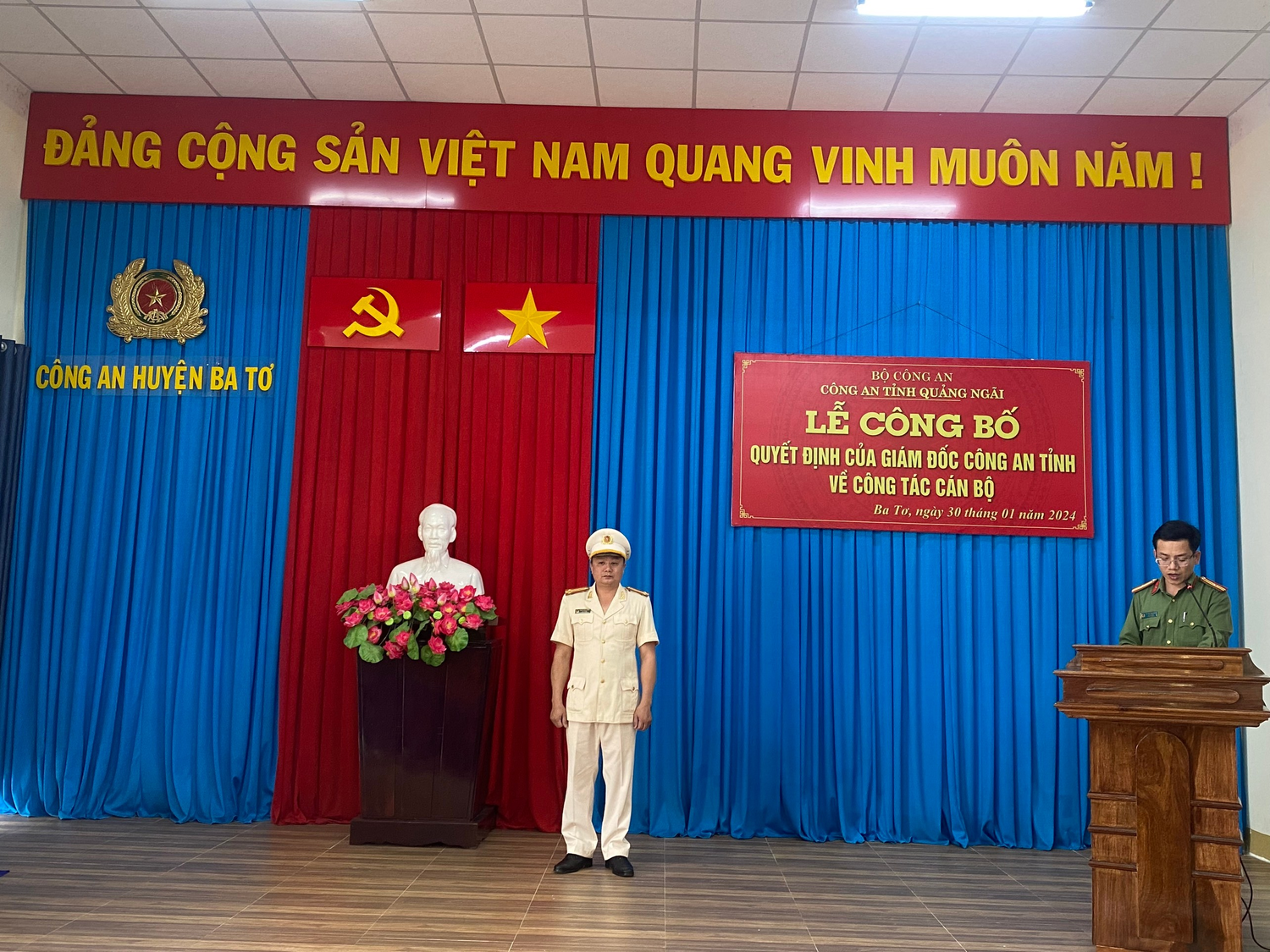 Giám đốc Công an tỉnh Quảng Ngãi công bố Quyết định bổ nhiệm Phó trưởng Công an huyện Ba Tơ