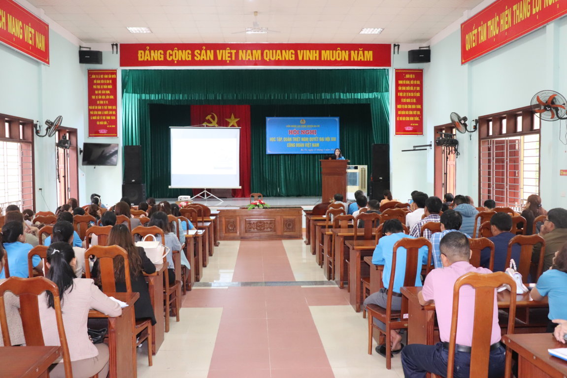Liên đoàn Lao động Ba Tơ tổ chức hội nghị học tập, quán triệt Nghị quyết Đại hội XIII Công đoàn Việt Nam