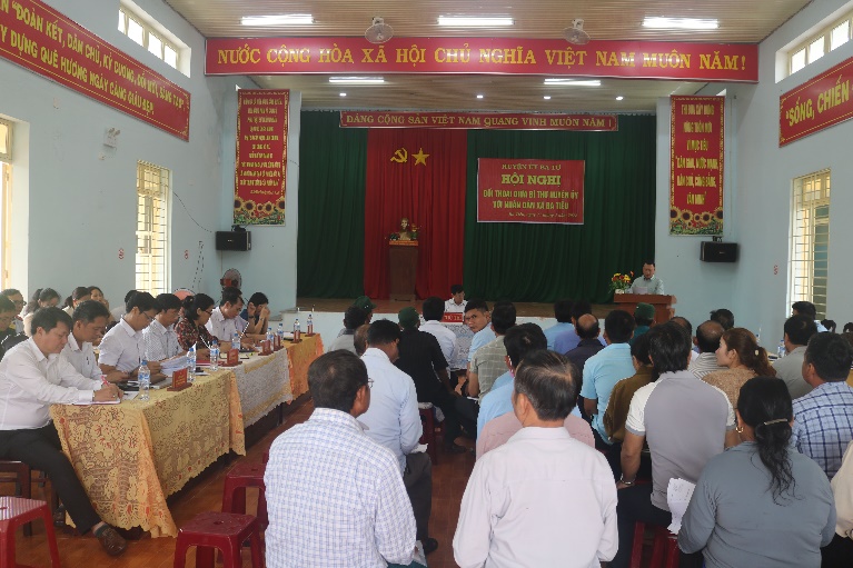 Bí thư Huyện ủy đối thoại trực tiếp với nhân dân xã Ba Tiêu