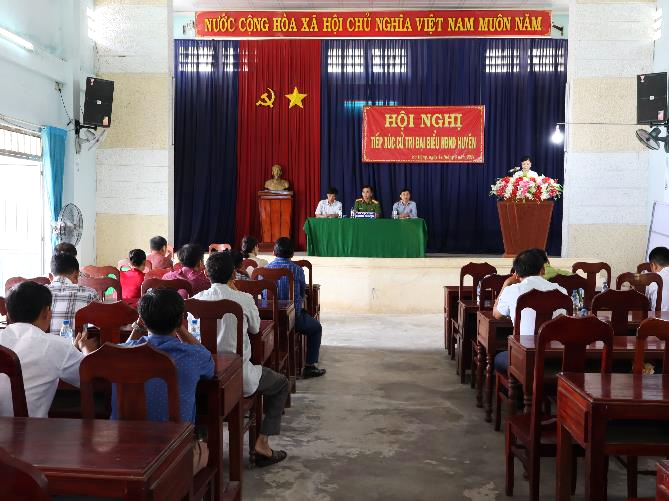Tổ đại biểu số 9 HĐND huyện tiếp xúc cử tri tại xã Ba Liên, Ba Động
