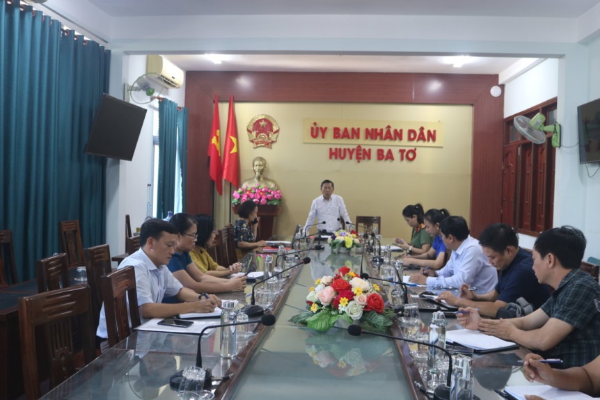 UBND huyện Ba Tơ làm việc với các ngành, Trường THPT về phố hợp tổ chức kỳ thi tốt nghiệp THPT năm 2024