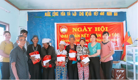 Thị trấn Ba Tơ tổ chức Lễ mừng thọ cho 42 người cao tuổi