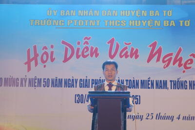 Trường Phổ thông dân tộc nội trú THCS huyện Ba Tơ tổ chức Hội diễn văn nghệ kỷ niệm 50 năm giải phóng miền Nam thống nhất đất nước