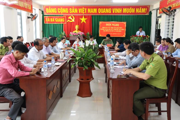 Đại biểu HĐND tỉnh và đại biểu HĐND huyện tiếp xúc cử tri xã Ba Dinh và Ba Giang