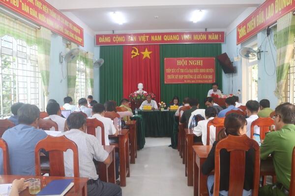 Tổ đại biểu số 8 HĐND huyện tiếp xúc cử tri tại xã Ba Điền, Ba Vinh