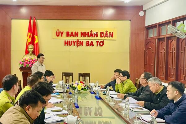 TĂNG CƯỜNG CÁC HOẠT ĐỘNG BẢO VỆ RỪNG, KẾT HỢP NGĂN CHẶN TÌNH TRẠNG LỢI DỤNG CHỦ TRƯƠNG XÓA NHÀ TẠM, NHÀ DỘT NÁT ĐỂ XÂM HẠI RỪNG